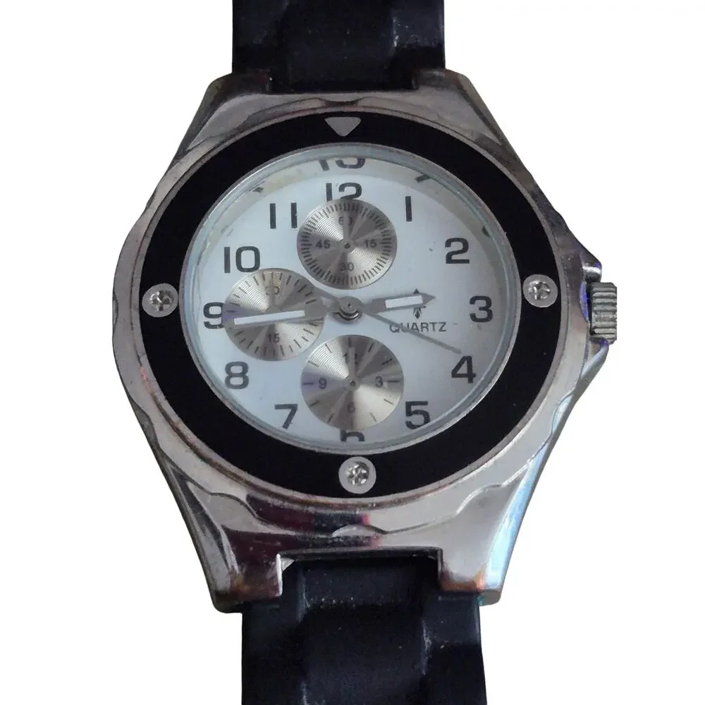 Quartz Wrist Watch Mens OS Black Silver White Sporty‎ Casual Analog Timepiece